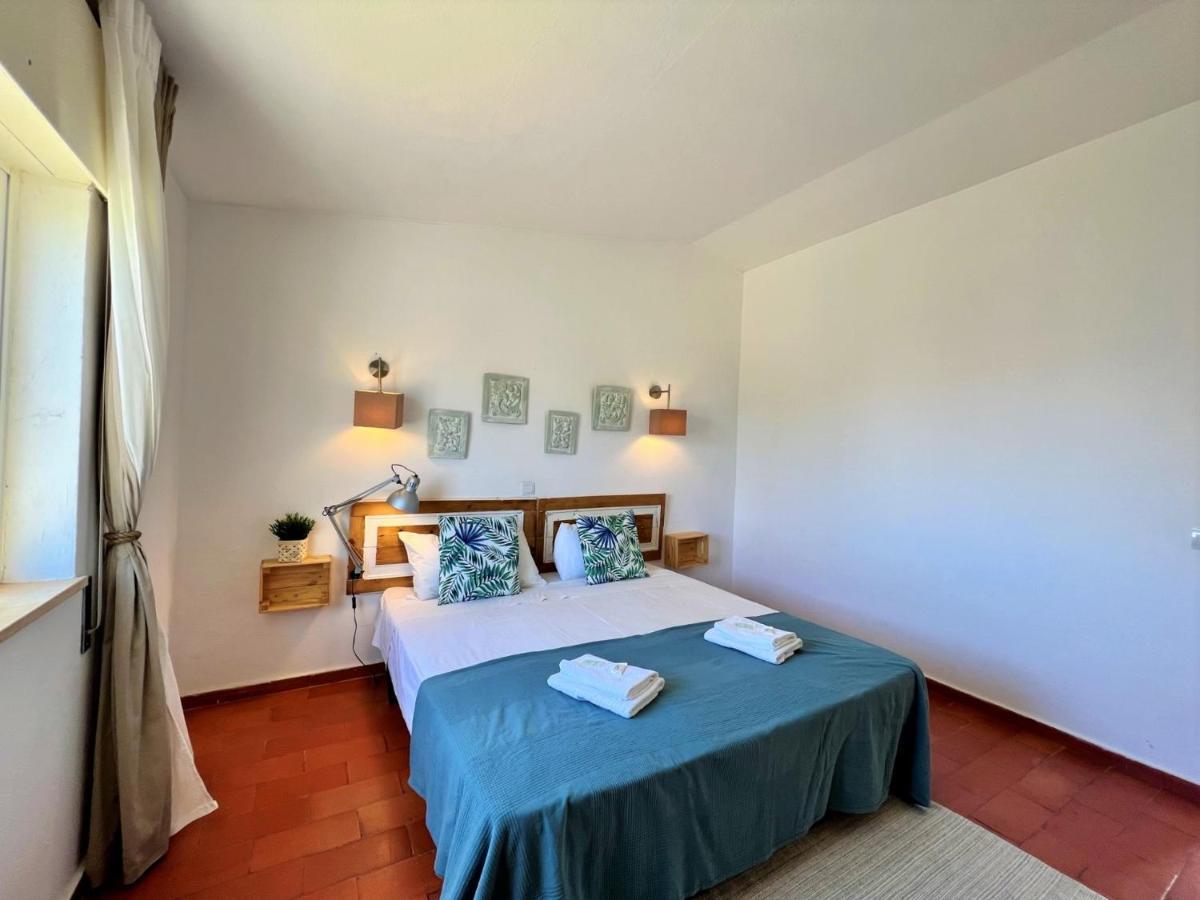 Armacao De Pera Twins 1 By Homing Apartment Екстериор снимка